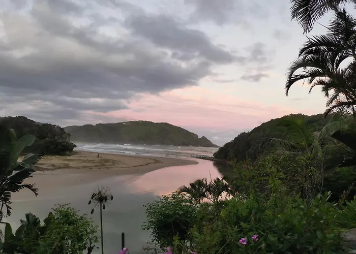 The Lodge On The Beach